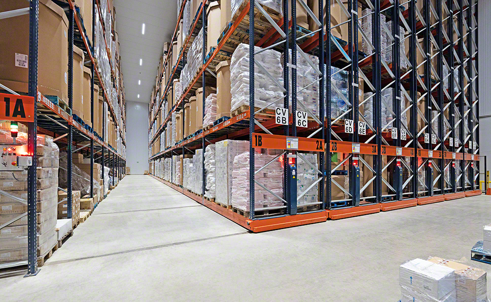 Montfrisa's frozen food warehouse with mobile racking