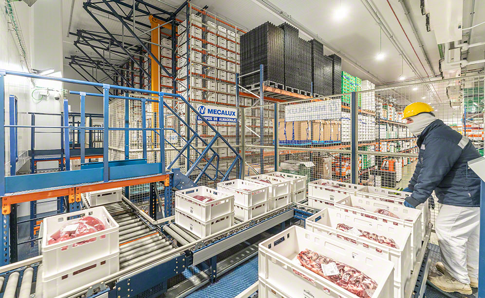 Easy WMS controls the stock in Elaborados Cárnicos Medina's automated warehouse