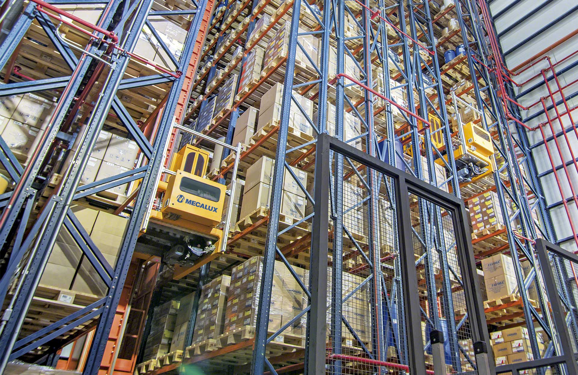 By leveraging available height and operating in narrow aisles, stacker cranes expand storage capacity