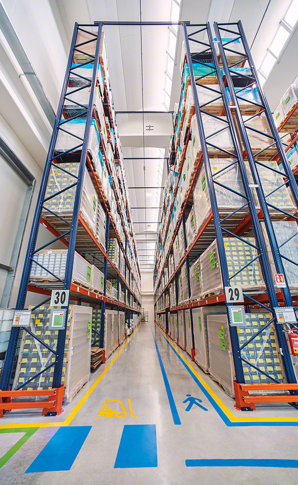Pallet racks with capacity for 15,000 pallets of medical products